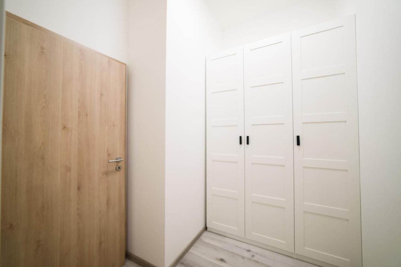 New Apartments Near Dancing House 프라하 외부 사진