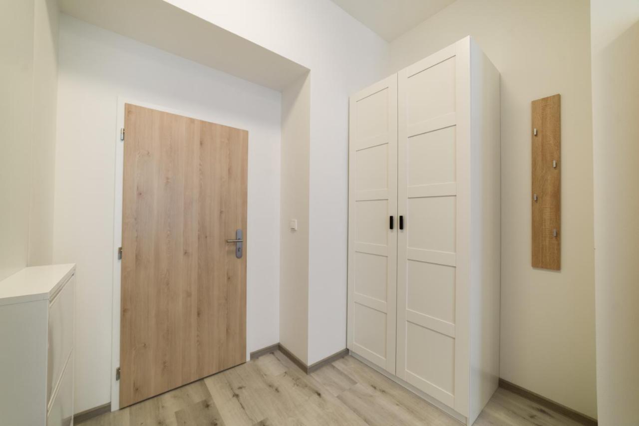 New Apartments Near Dancing House 프라하 외부 사진
