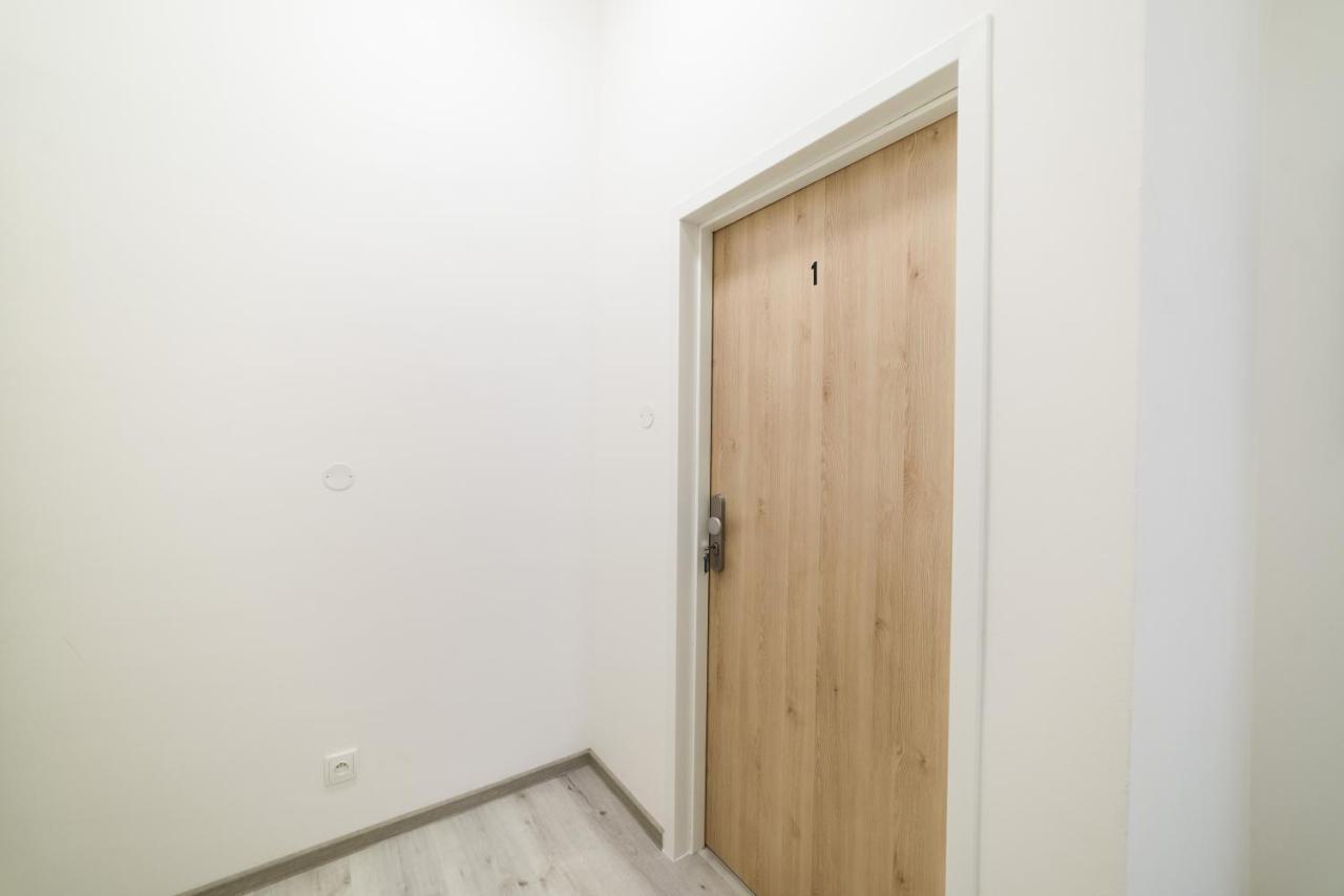 New Apartments Near Dancing House 프라하 외부 사진